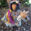 Jugendlicher in farbenfroher Ausstattung - 25 cm